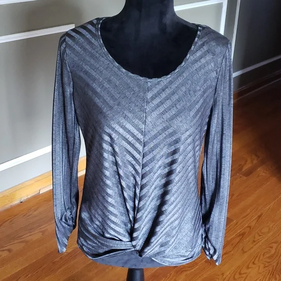 A Byer Gray Top Size Medium - Picture 1 of 12